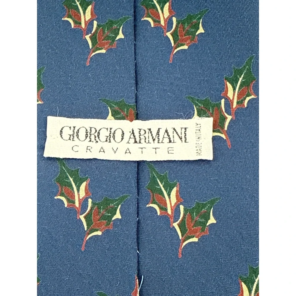 Giorgio Armani Cravatte 100% Silk Holly Print Tie Blue Holiday  lightweight‎